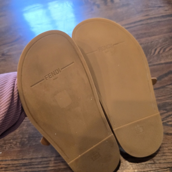 FENDI Feel FF Shearling  Buckled Sabots Mules Slides Flat Clog Sandals - Picture 4 of 8